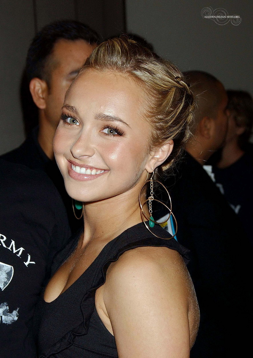 Hayden Panettiere Cute Pictures