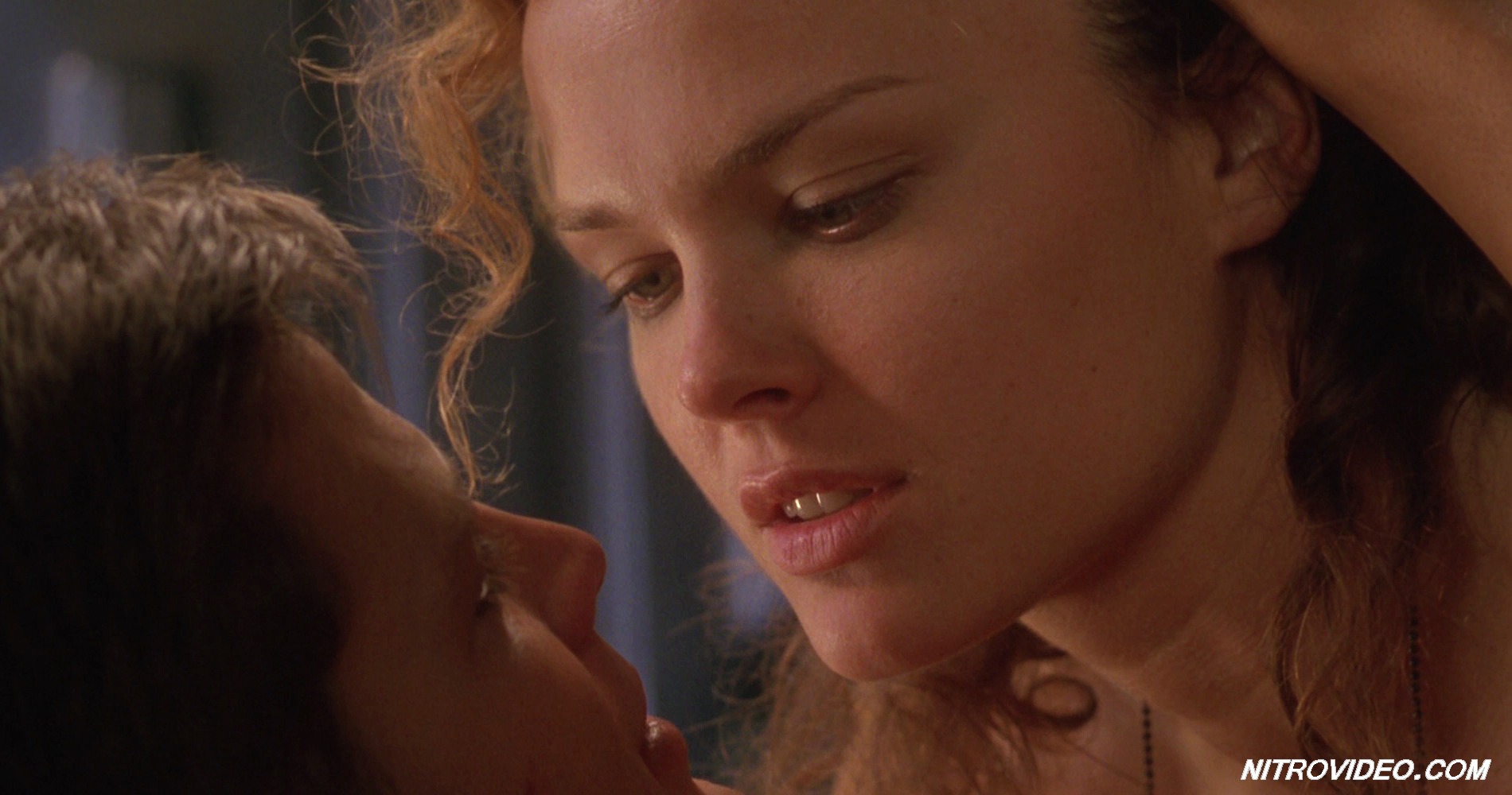 Dina Meyer Gets Topless In Starship Troopers